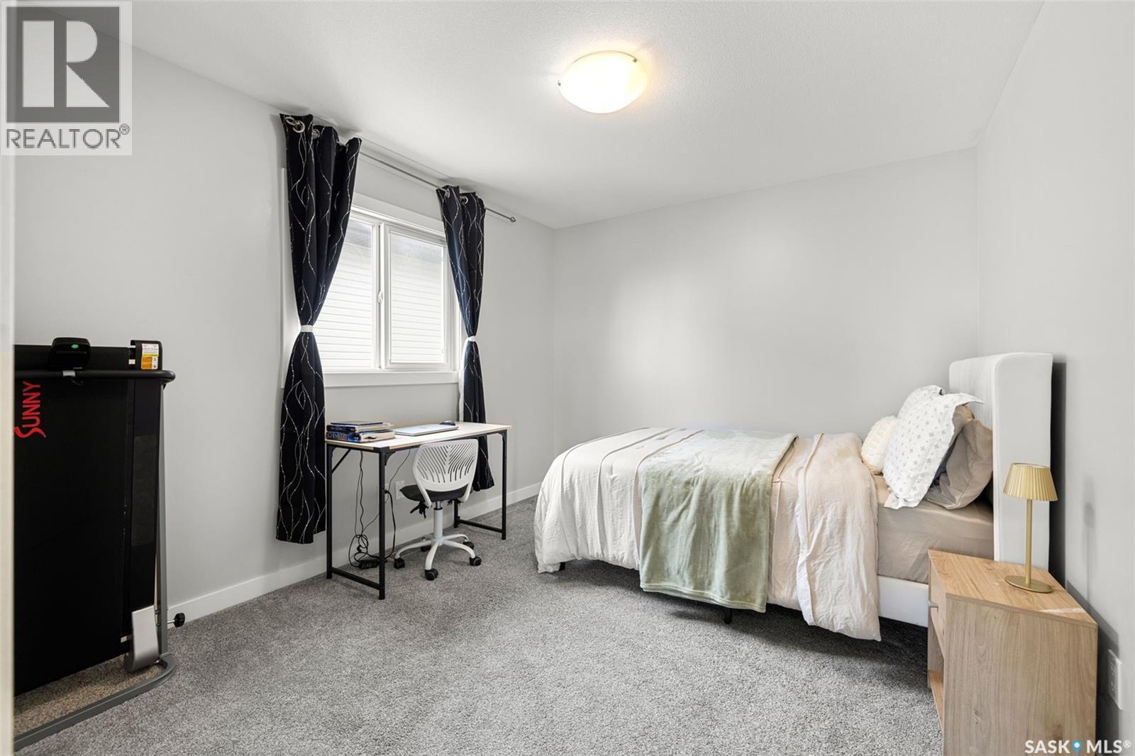5018 Padwick Road, Regina, SK - Indoor Photo Showing Bedroom