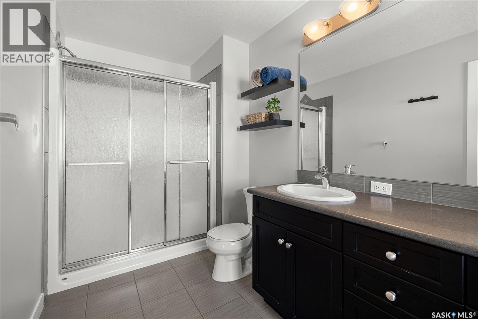 5018 Padwick Road, Regina, SK - Indoor Photo Showing Bathroom