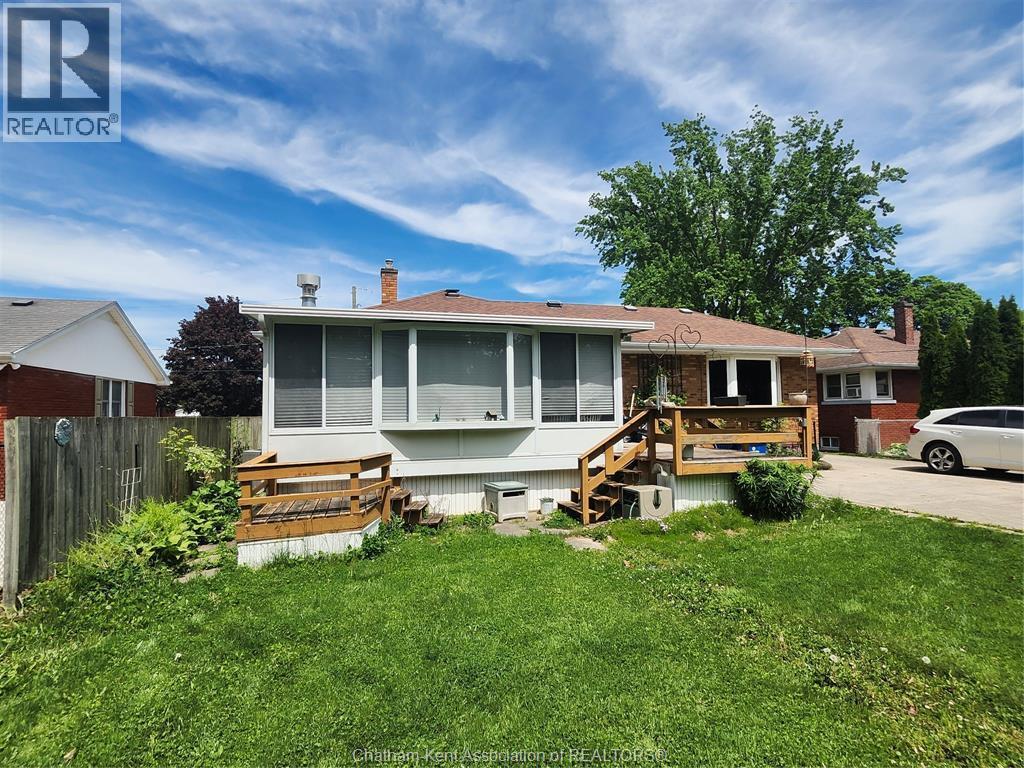 66 Devon Road, Chatham, ON - Outdoor With Deck Patio Veranda
