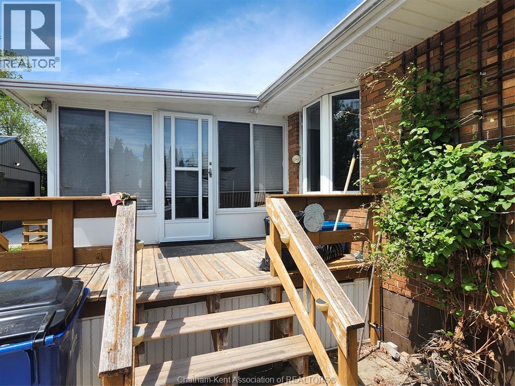 66 Devon Road, Chatham, ON - Outdoor With Deck Patio Veranda