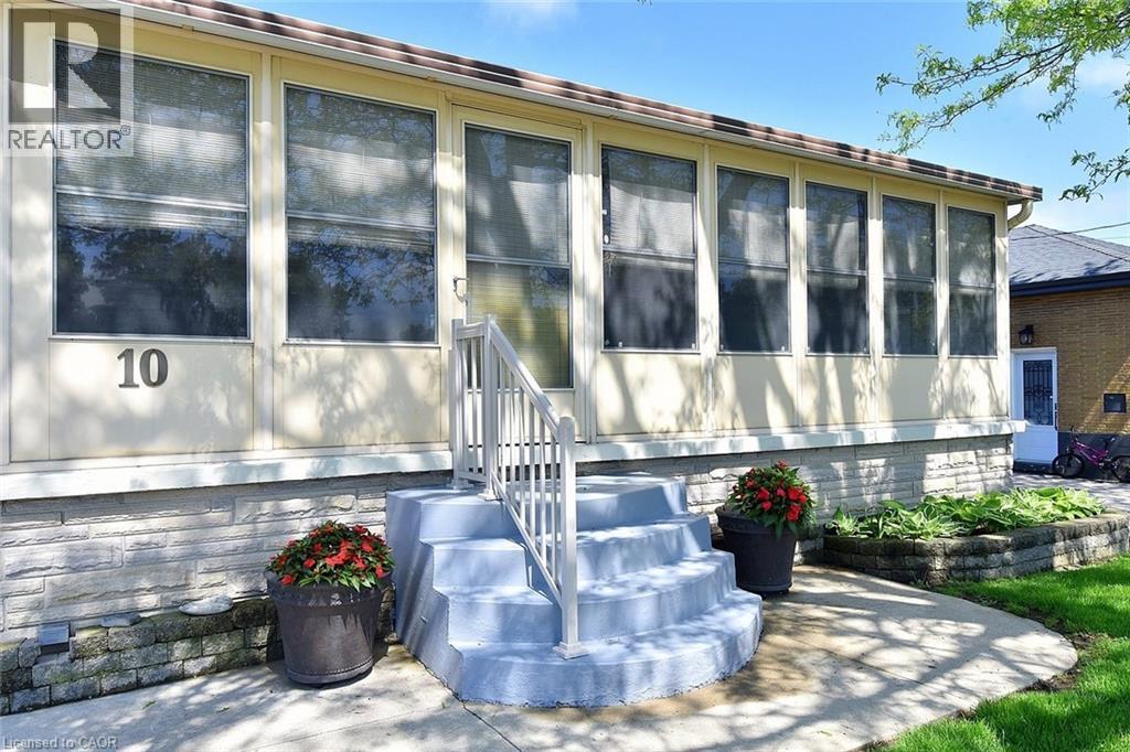 10 Alderney Avenue, Hamilton, ON - Outdoor