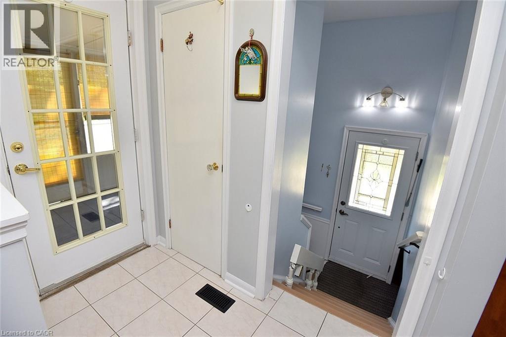 10 Alderney Avenue, Hamilton, ON - Indoor Photo Showing Other Room