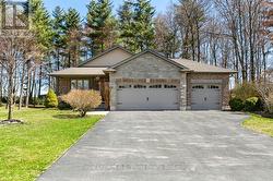 56 WINTERGREEN CRESCENT Norfolk (Delhi), ON N4B 2W5