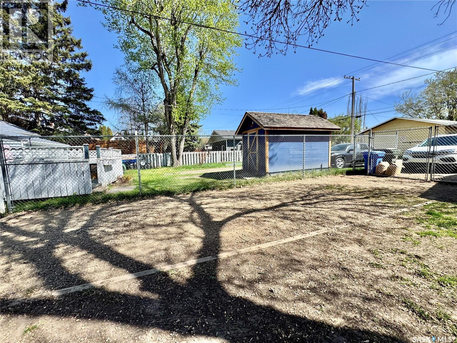 719 4Th Street E, Prince Albert, SK - Outdoor