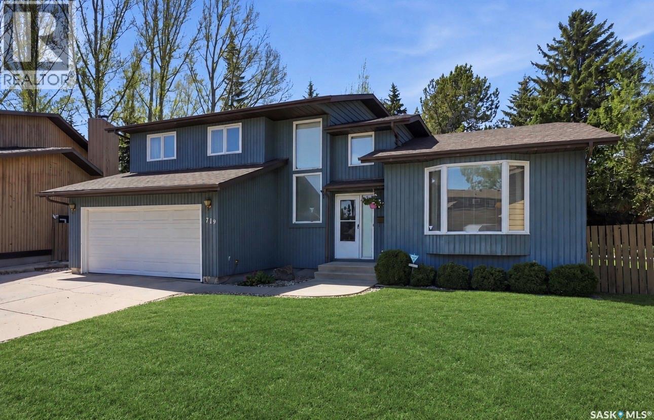 719 Wakaw Terrace, Saskatoon, SK - Outdoor