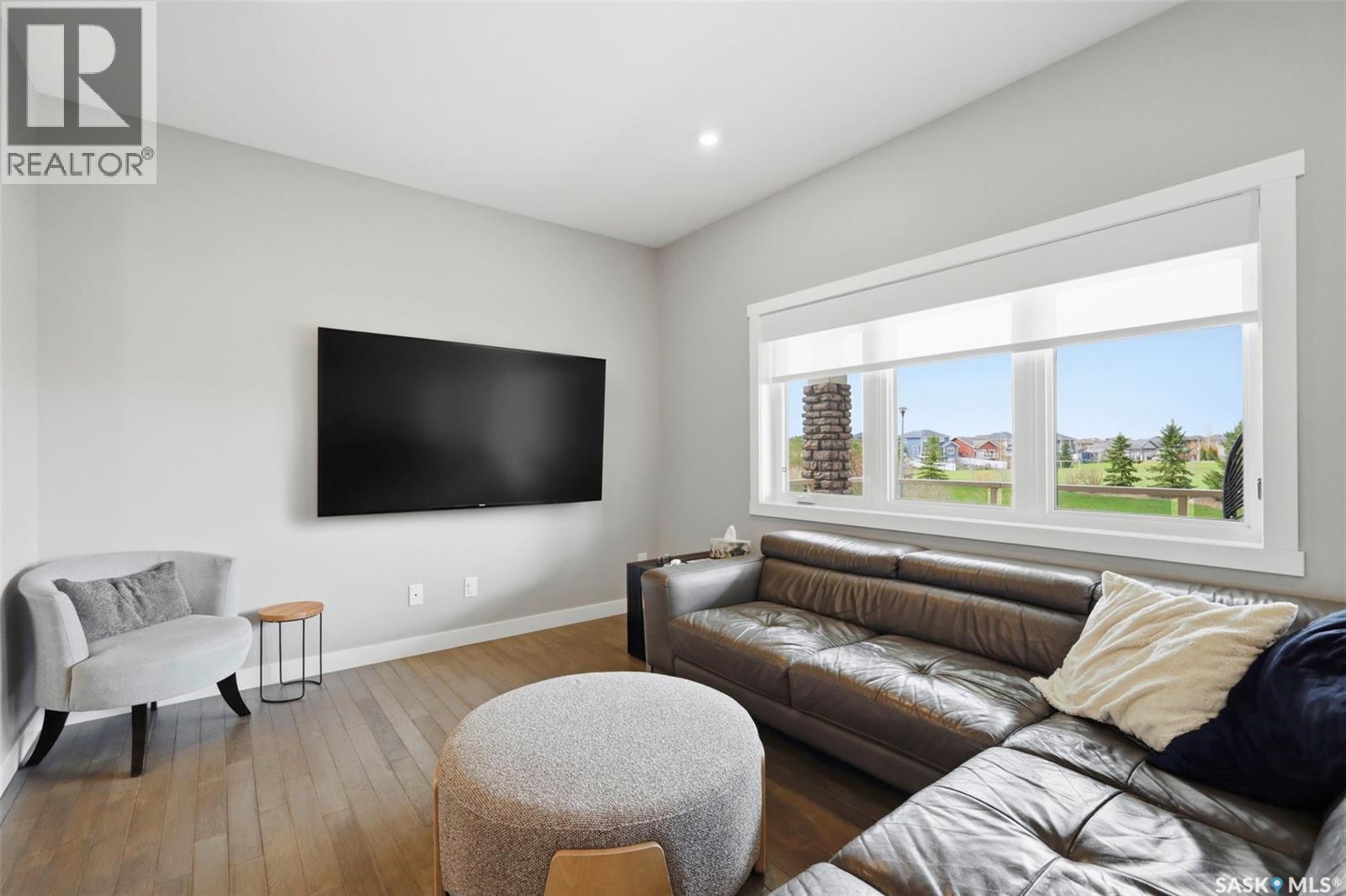 105 542 Pringle Crescent, Saskatoon, SK - Indoor Photo Showing Living Room