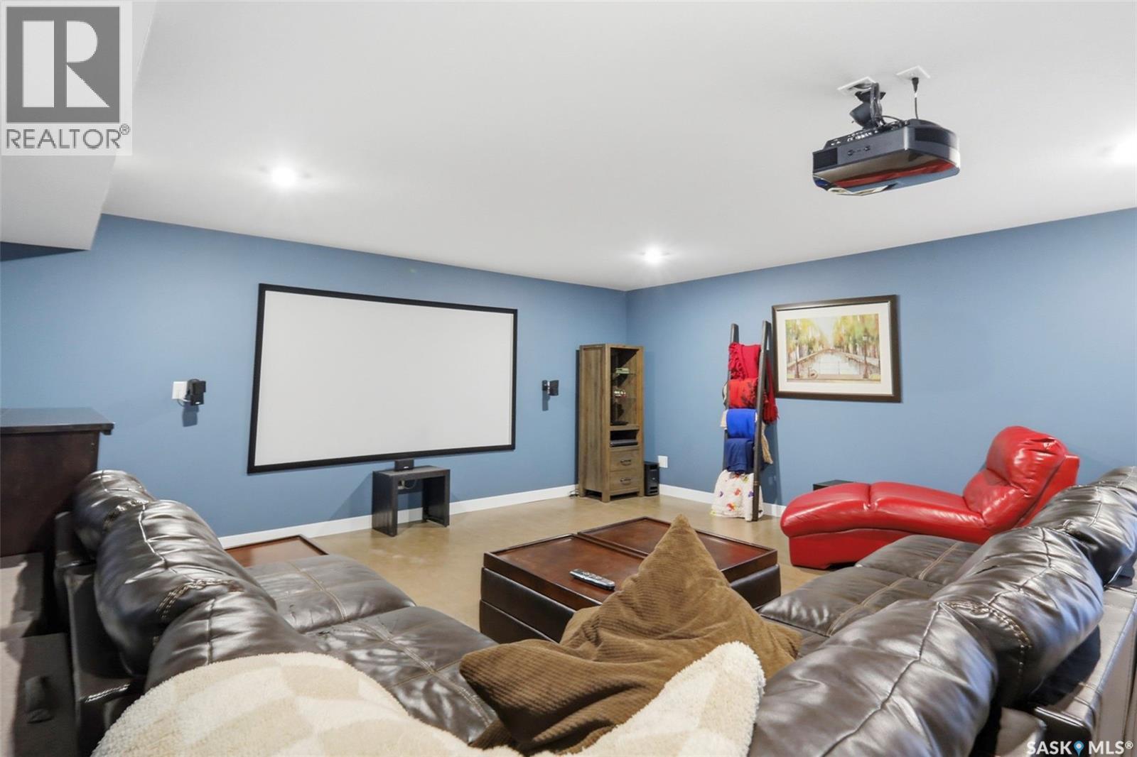 105 542 Pringle Crescent, Saskatoon, SK - Indoor Photo Showing Living Room