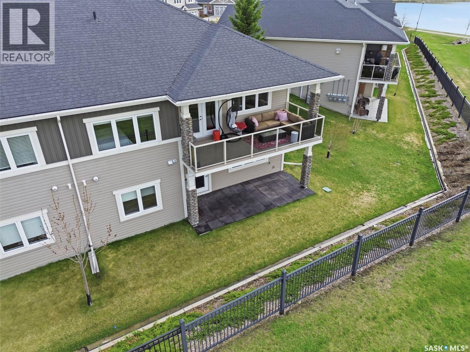 105 542 Pringle Crescent, Saskatoon, SK - Outdoor