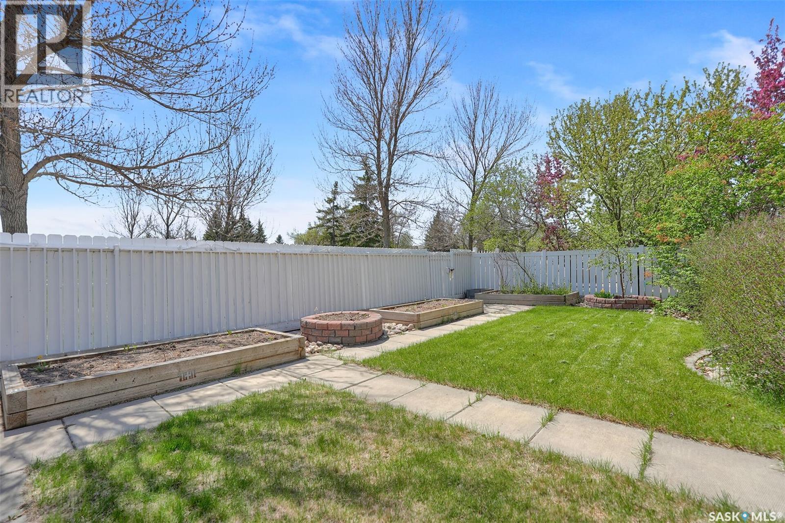 3012 St James Crescent, Regina, SK