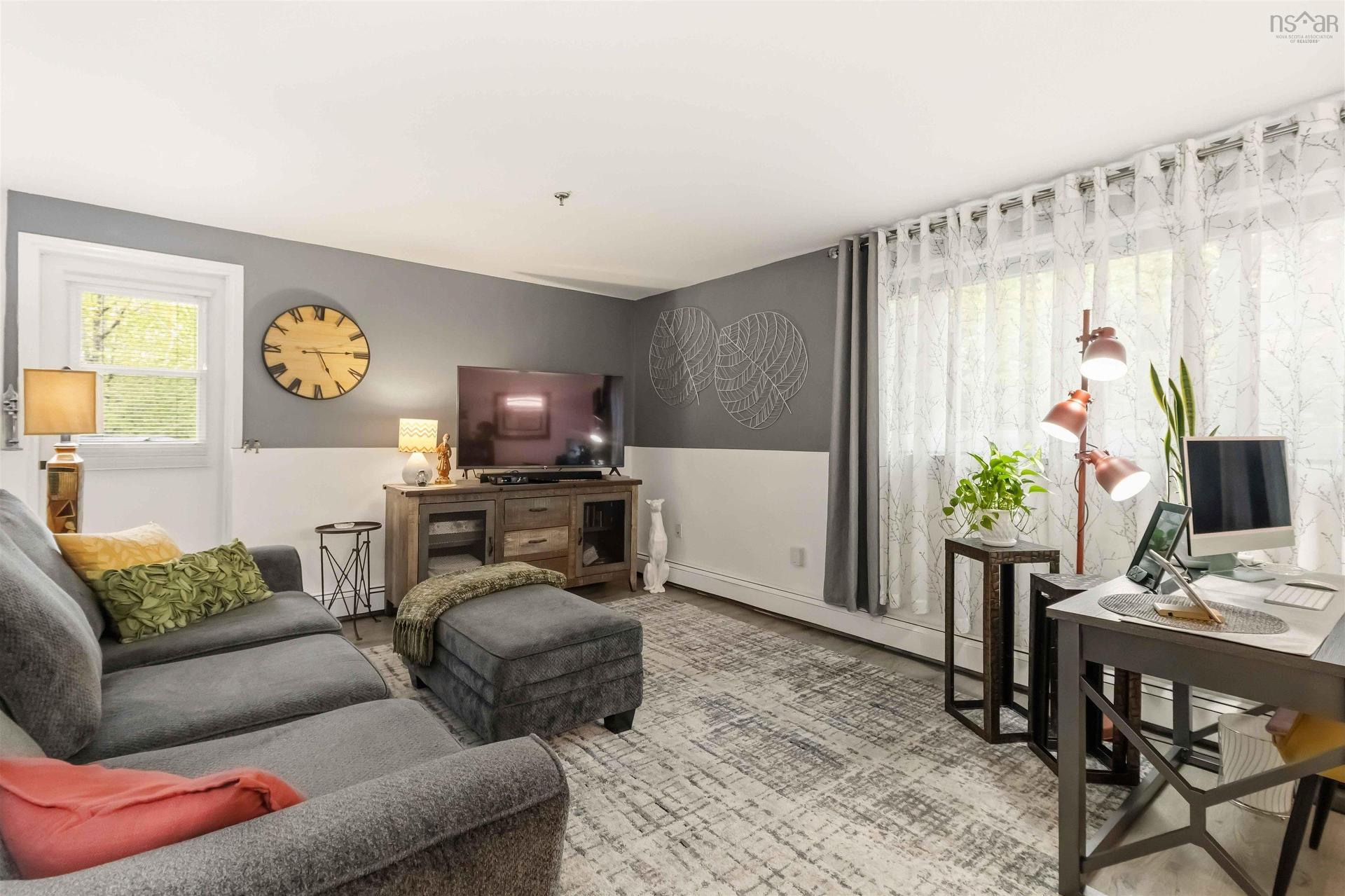 4 41 Moirs Mill Road, Bedford, NS - Indoor Photo Showing Living Room
