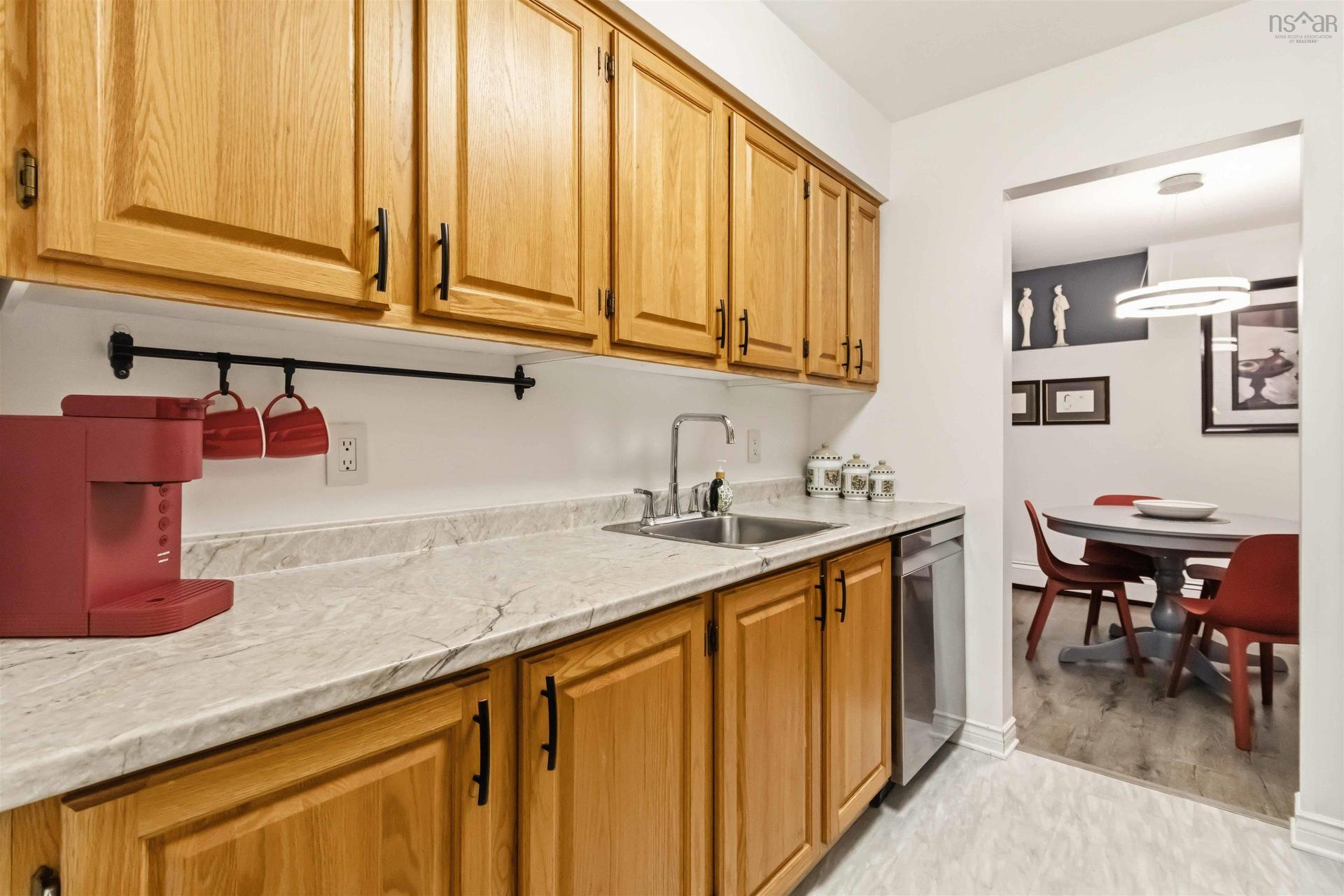 4 41 Moirs Mill Road, Bedford, NS - Indoor Photo Showing Kitchen