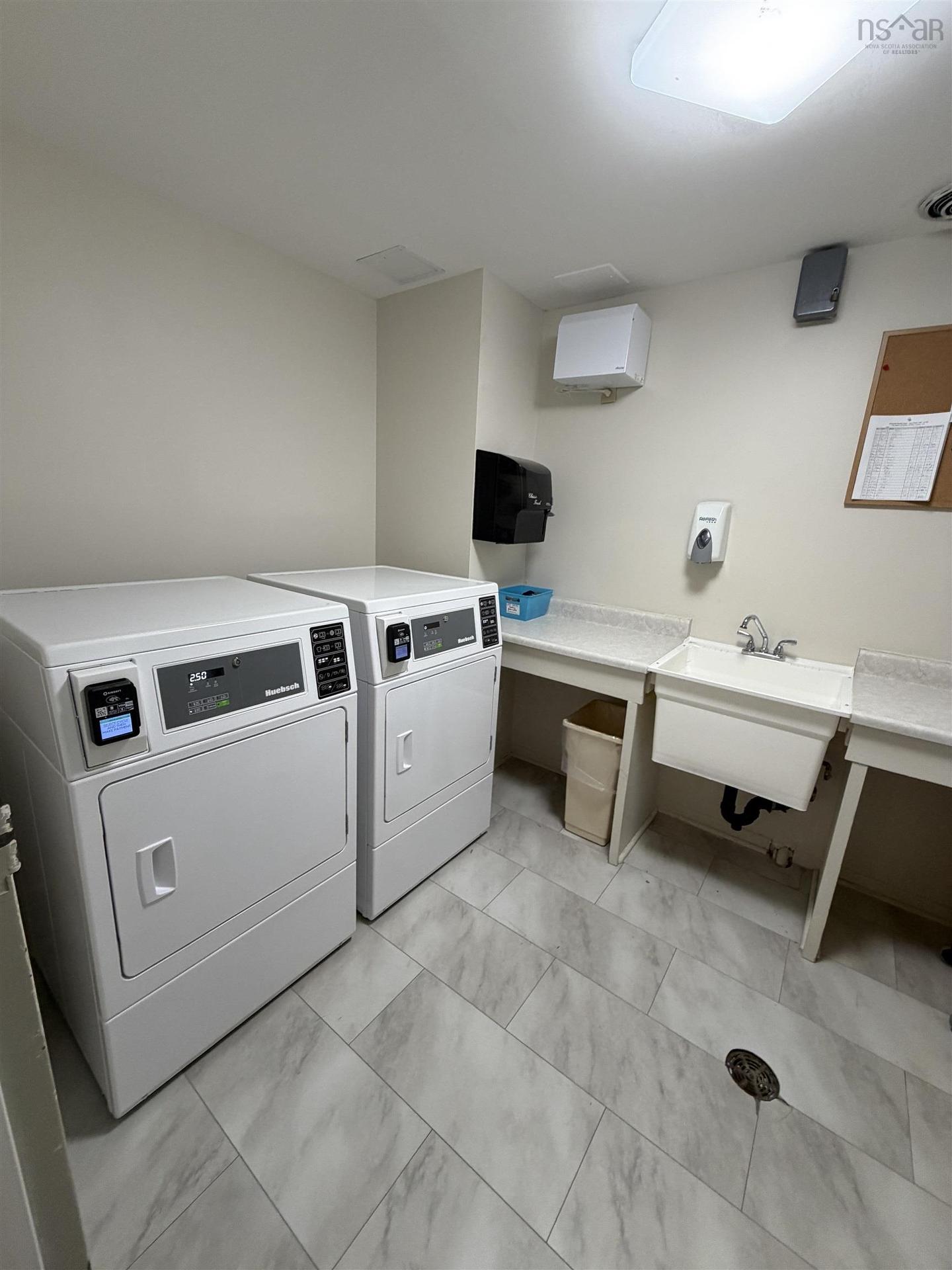4 41 Moirs Mill Road, Bedford, NS - Indoor Photo Showing Laundry Room