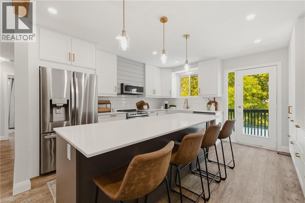 62 Bechtel Drive, Kitchener, ON - Indoor Photo Showing Kitchen With Stainless Steel Kitchen With Upgraded Kitchen