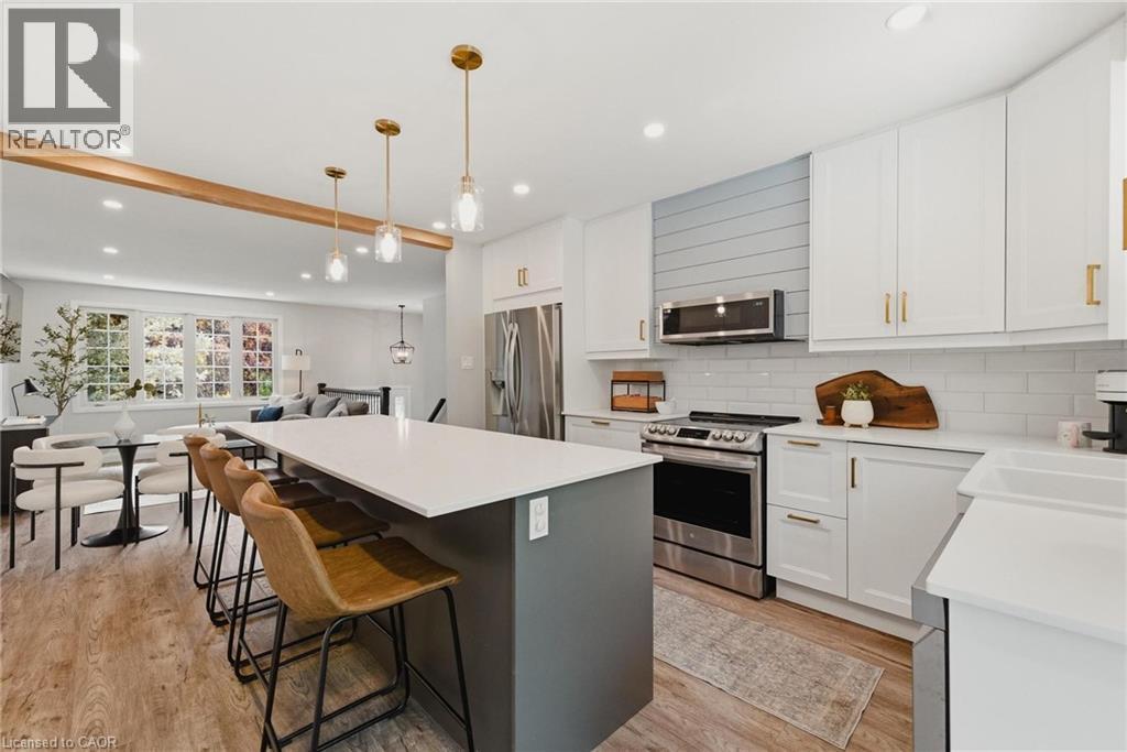 62 Bechtel Drive, Kitchener, ON - Indoor Photo Showing Kitchen With Stainless Steel Kitchen With Upgraded Kitchen