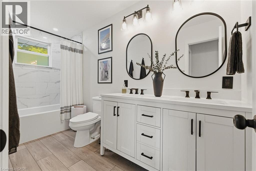 62 Bechtel Drive, Kitchener, ON - Indoor Photo Showing Bathroom