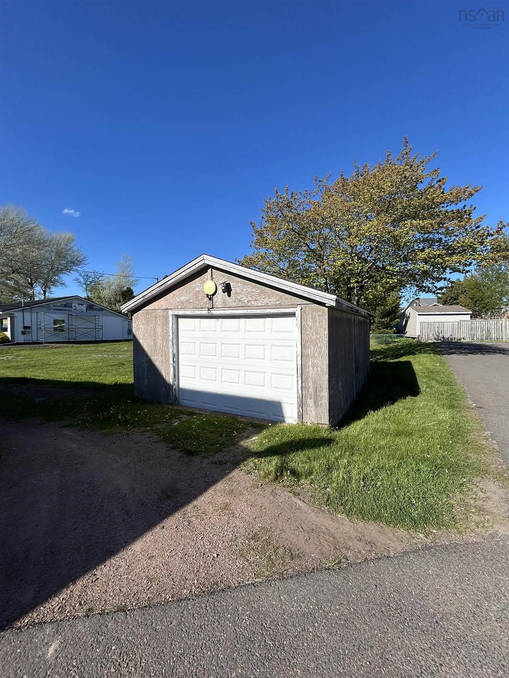 24 South Albion Street, Amherst, NS
