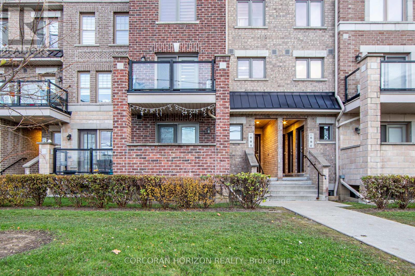 70 - 2315 Sheppard Avenue W, Toronto, ON - Outdoor With Facade