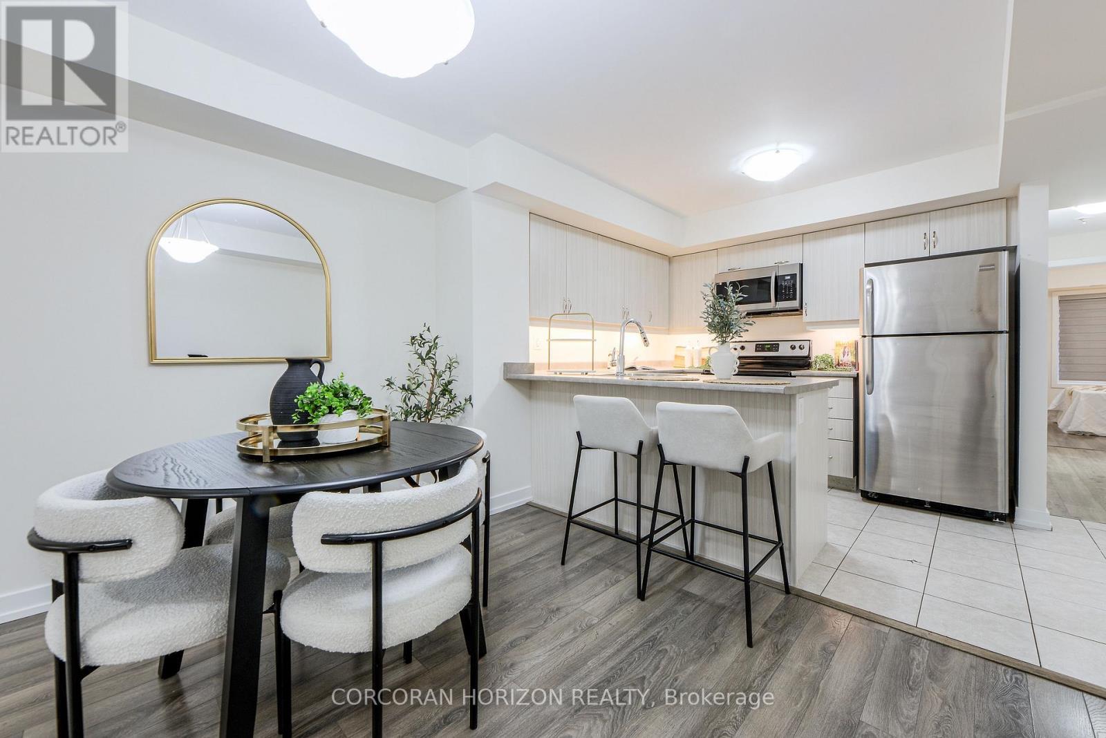 70 - 2315 Sheppard Avenue W, Toronto, ON - Indoor