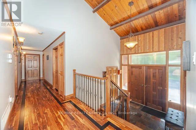 24 Cedar Drive, Caledon, ON - Indoor Photo Showing Other Room