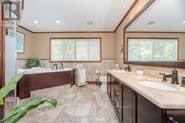 24 Cedar Drive, Caledon, ON - Indoor Photo Showing Bathroom