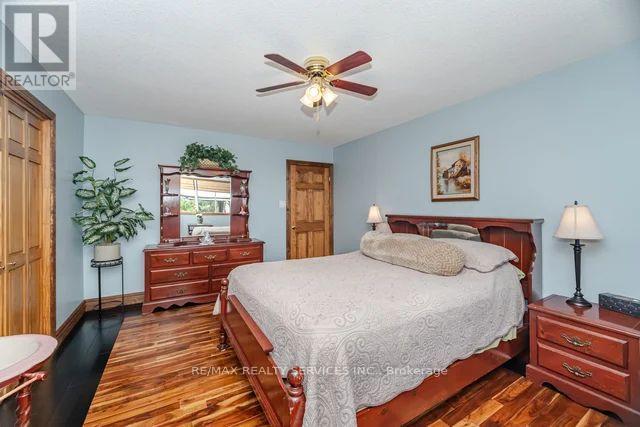 24 Cedar Drive, Caledon, ON - Indoor Photo Showing Bedroom