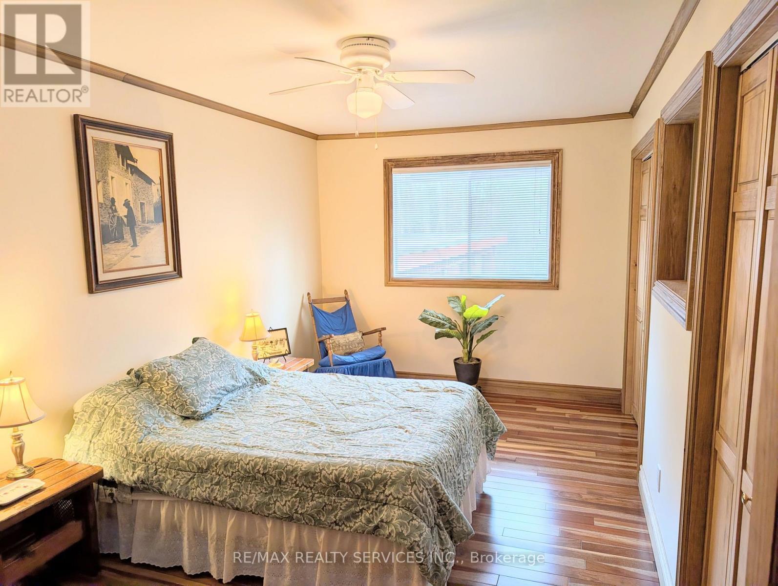 24 Cedar Drive, Caledon, ON - Indoor Photo Showing Bedroom