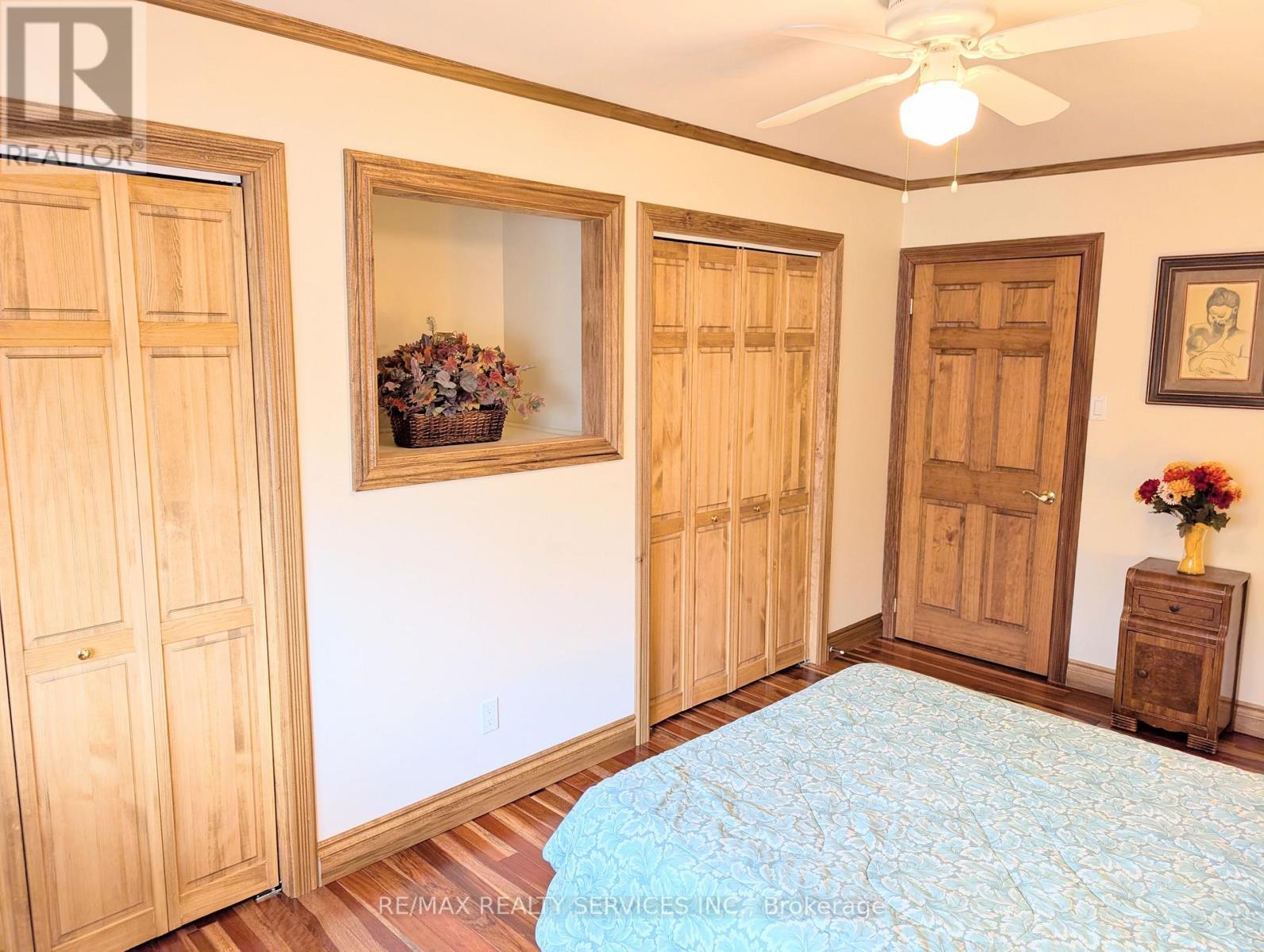 24 Cedar Drive, Caledon, ON - Indoor Photo Showing Bedroom