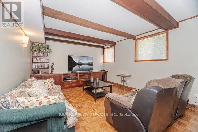 24 Cedar Drive, Caledon, ON - Indoor