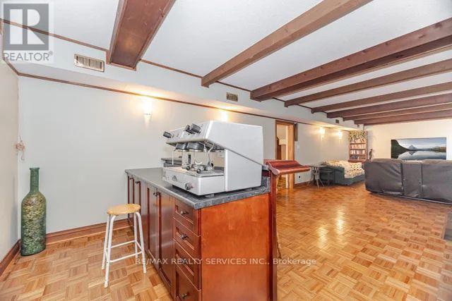 24 Cedar Drive, Caledon, ON - Indoor