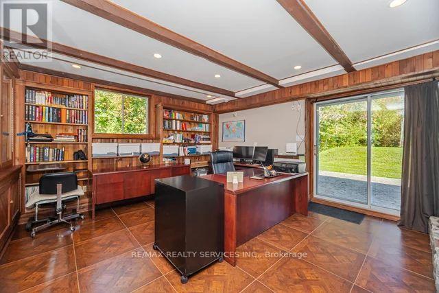 24 Cedar Drive, Caledon, ON - Indoor Photo Showing Office