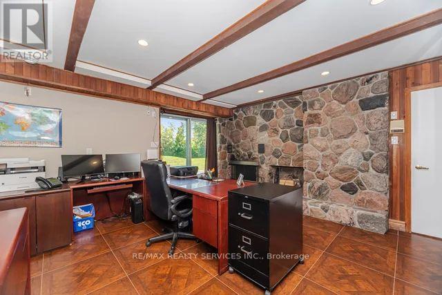 24 Cedar Drive, Caledon, ON - Indoor Photo Showing Office