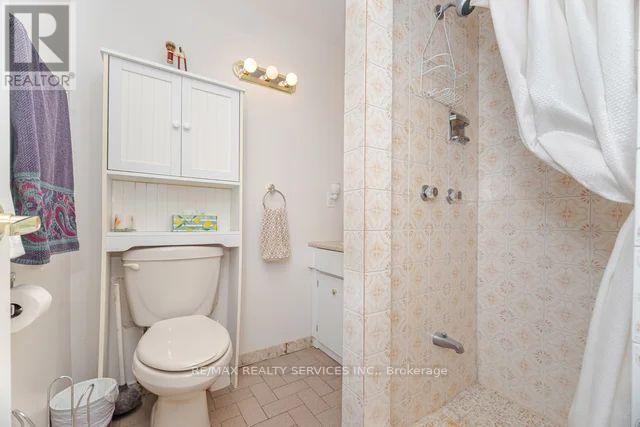 24 Cedar Drive, Caledon, ON - Indoor Photo Showing Bathroom