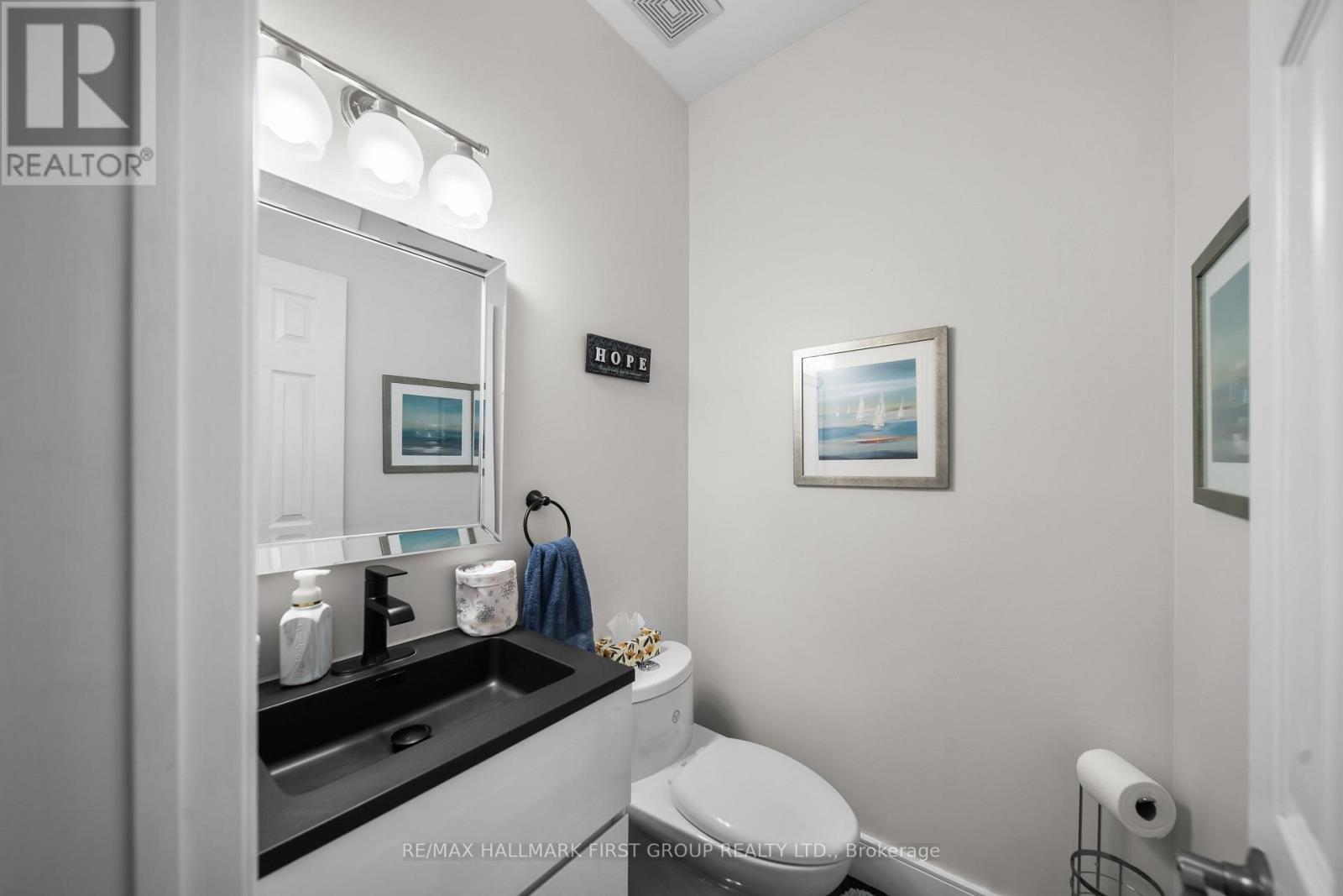 62 Cachet Boulevard, Whitby, ON - Indoor Photo Showing Bathroom