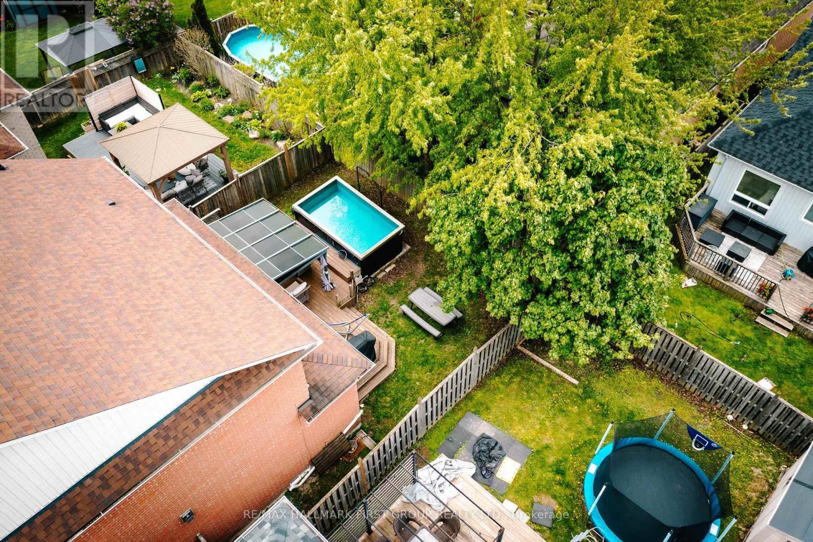 62 Cachet Boulevard, Whitby, ON - Outdoor With Above Ground Pool