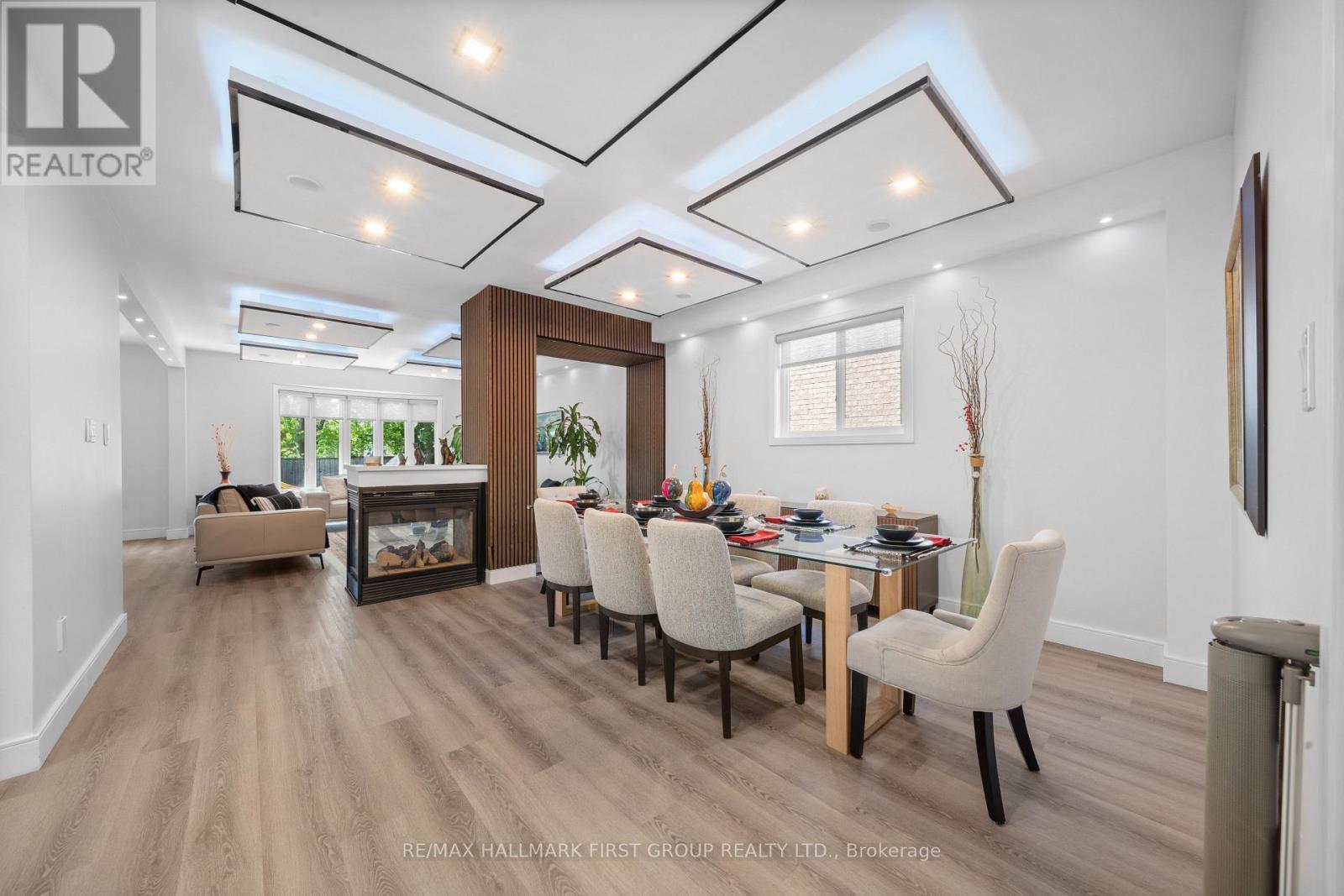 62 Cachet Boulevard, Whitby, ON - Indoor Photo Showing Dining Room
