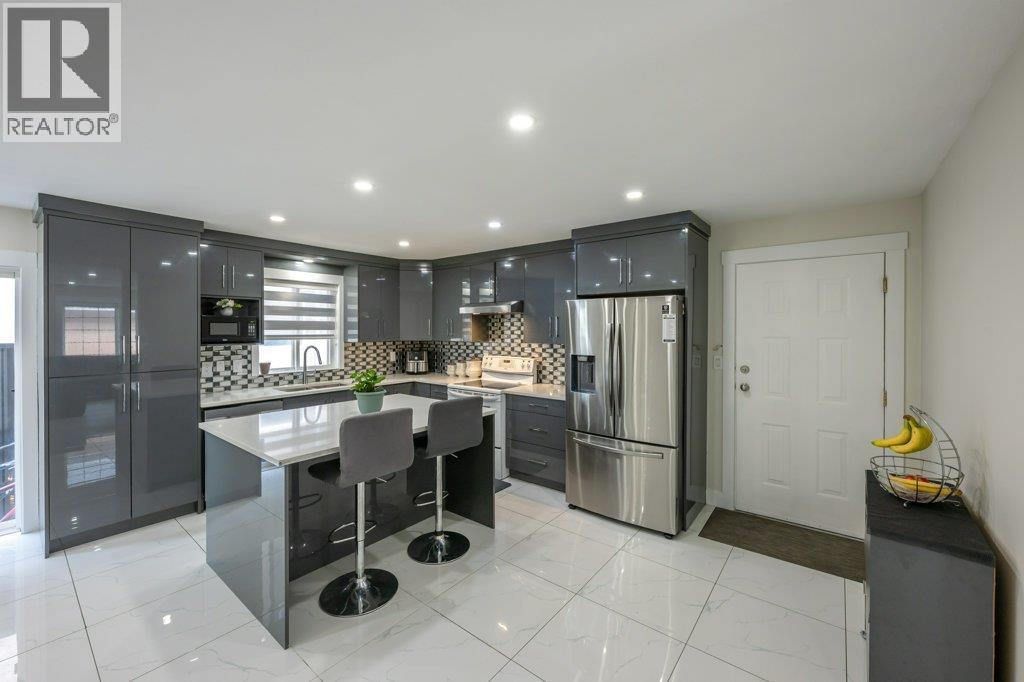 260 Willows Place, Oliver, BC - Indoor Photo Showing Kitchen With Upgraded Kitchen