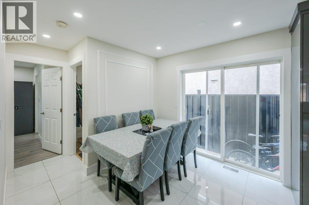 260 Willows Place, Oliver, BC - Indoor Photo Showing Dining Room