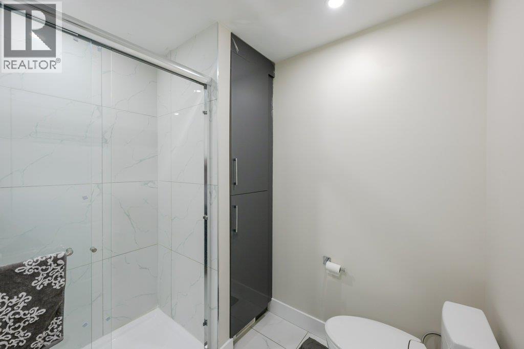 260 Willows Place, Oliver, BC - Indoor Photo Showing Bathroom