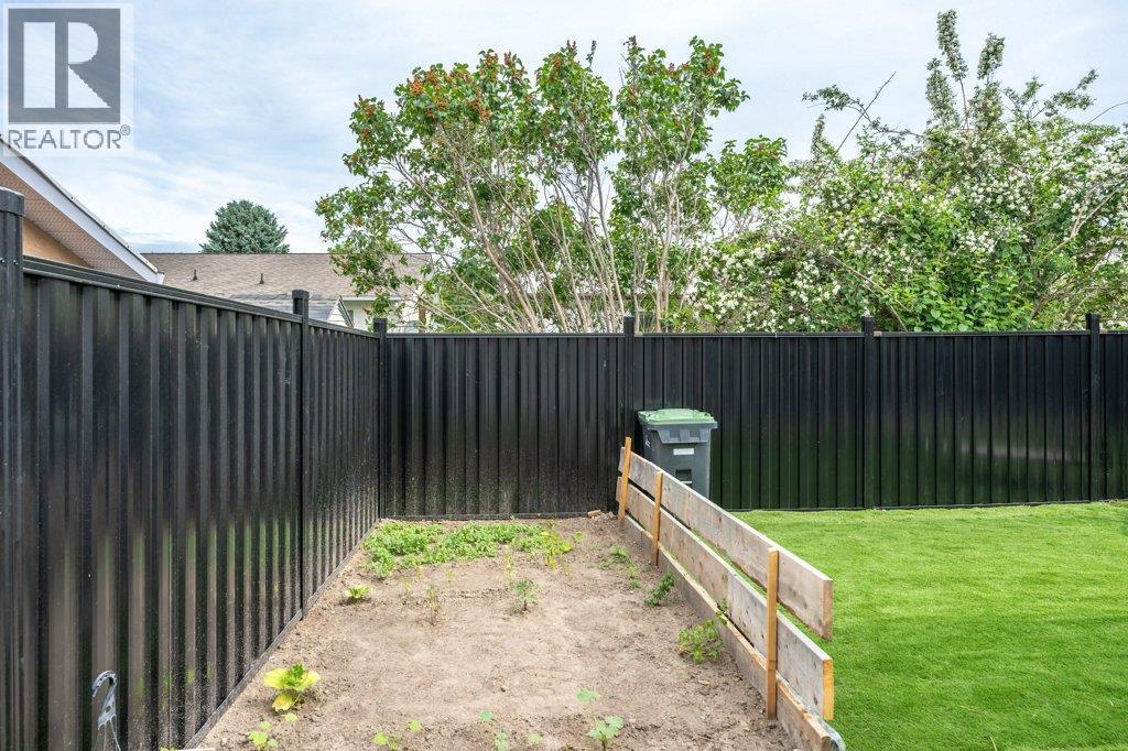 260 Willows Place, Oliver, BC - Outdoor