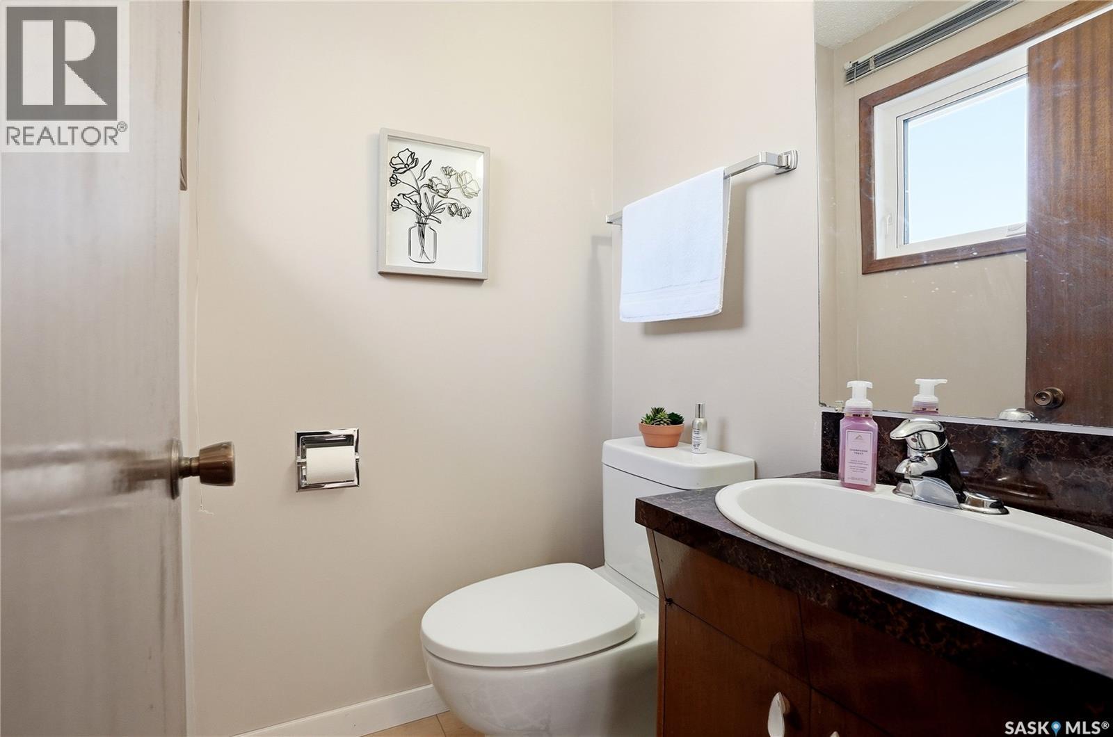 28 Malta Crescent, Saskatoon, SK - Indoor Photo Showing Bathroom