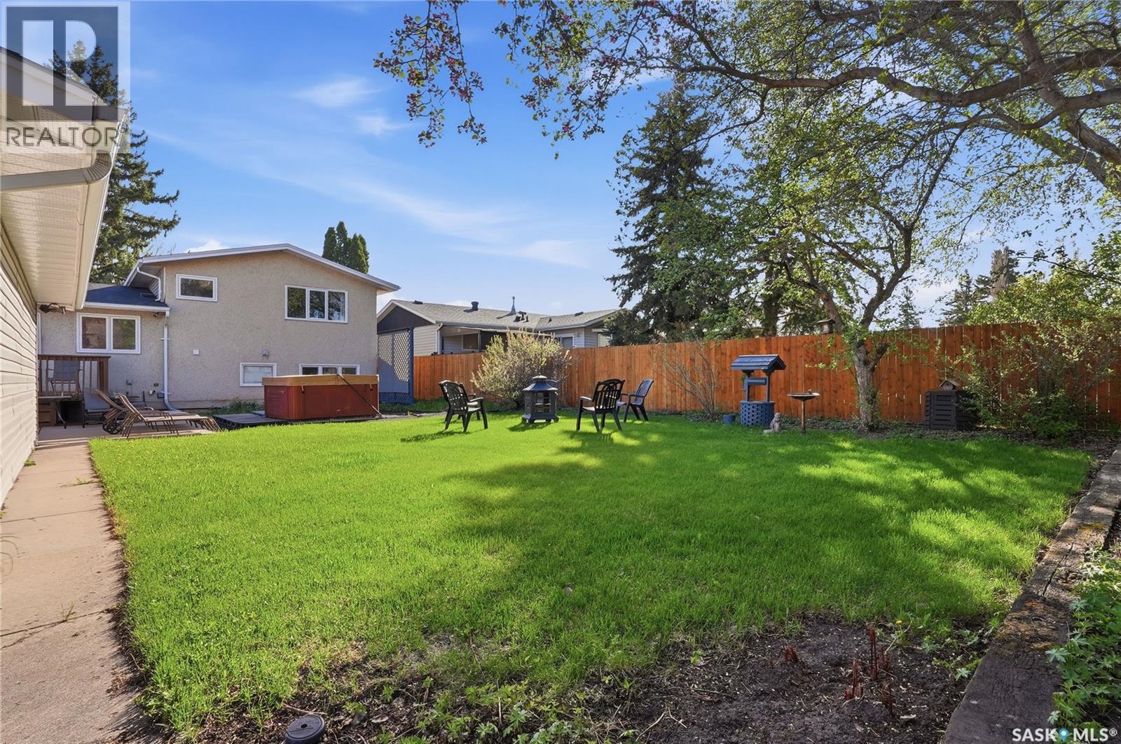 28 Malta Crescent, Saskatoon, SK - Outdoor With Backyard