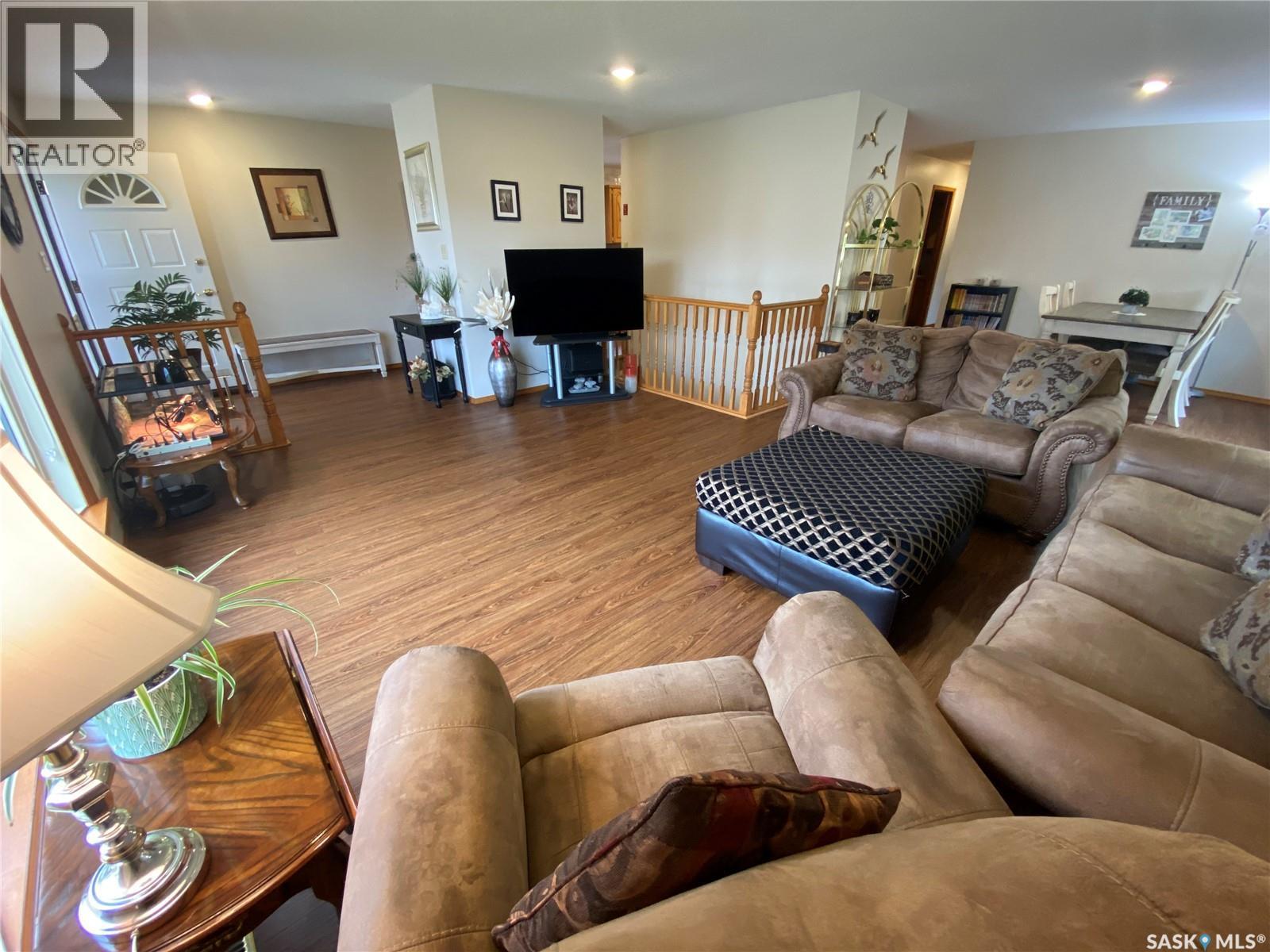 19 Bull Crescent, Yorkton, SK - Indoor Photo Showing Living Room