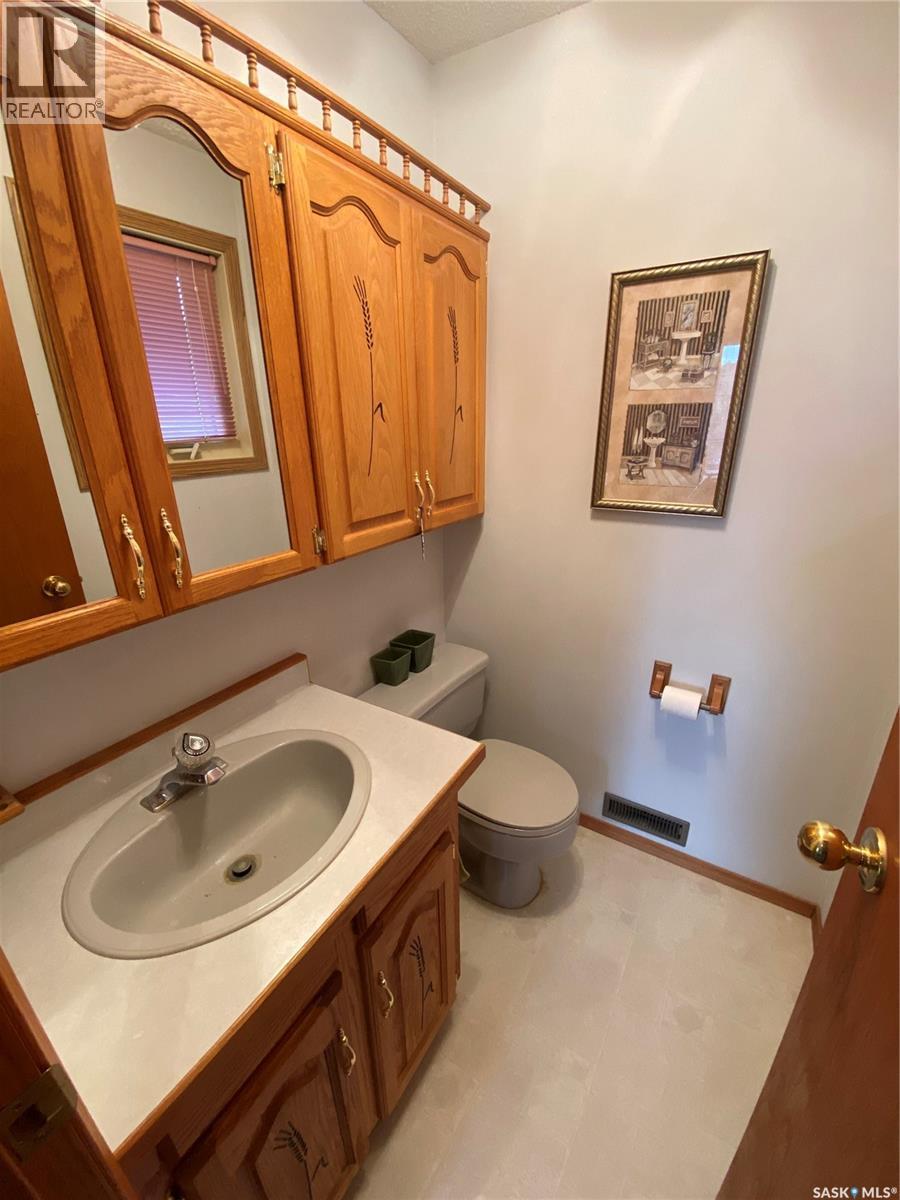 19 Bull Crescent, Yorkton, SK - Indoor Photo Showing Bathroom