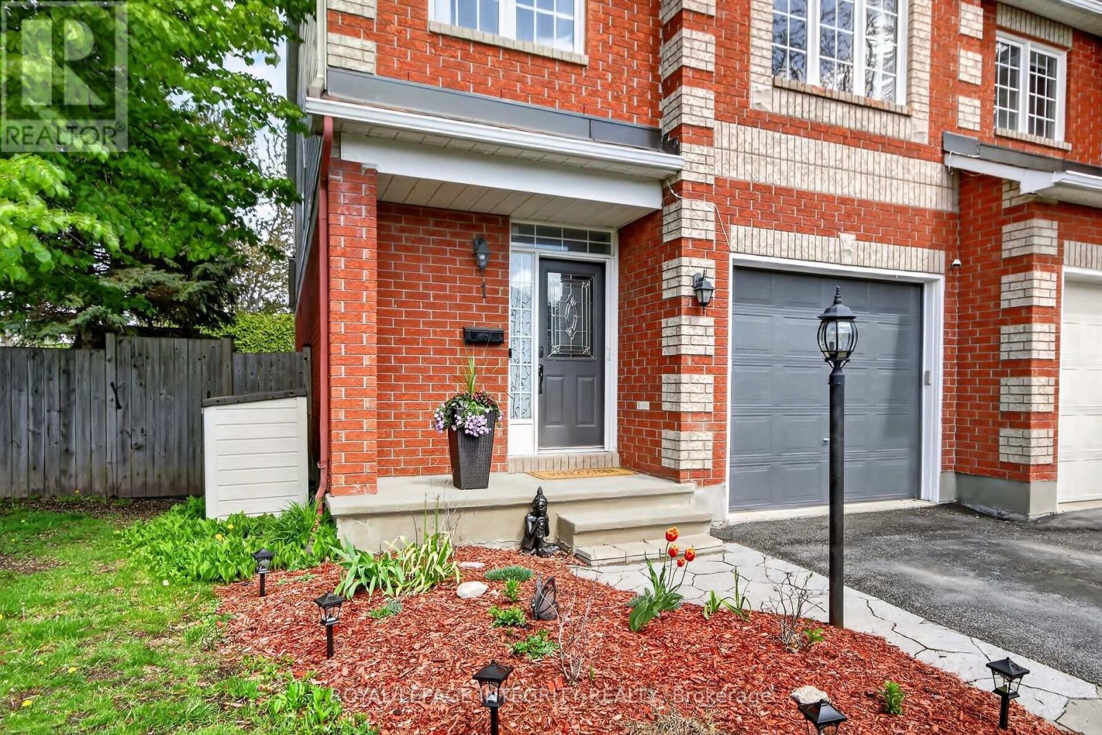 1 Chantilly Gate, Ottawa, ON - Outdoor
