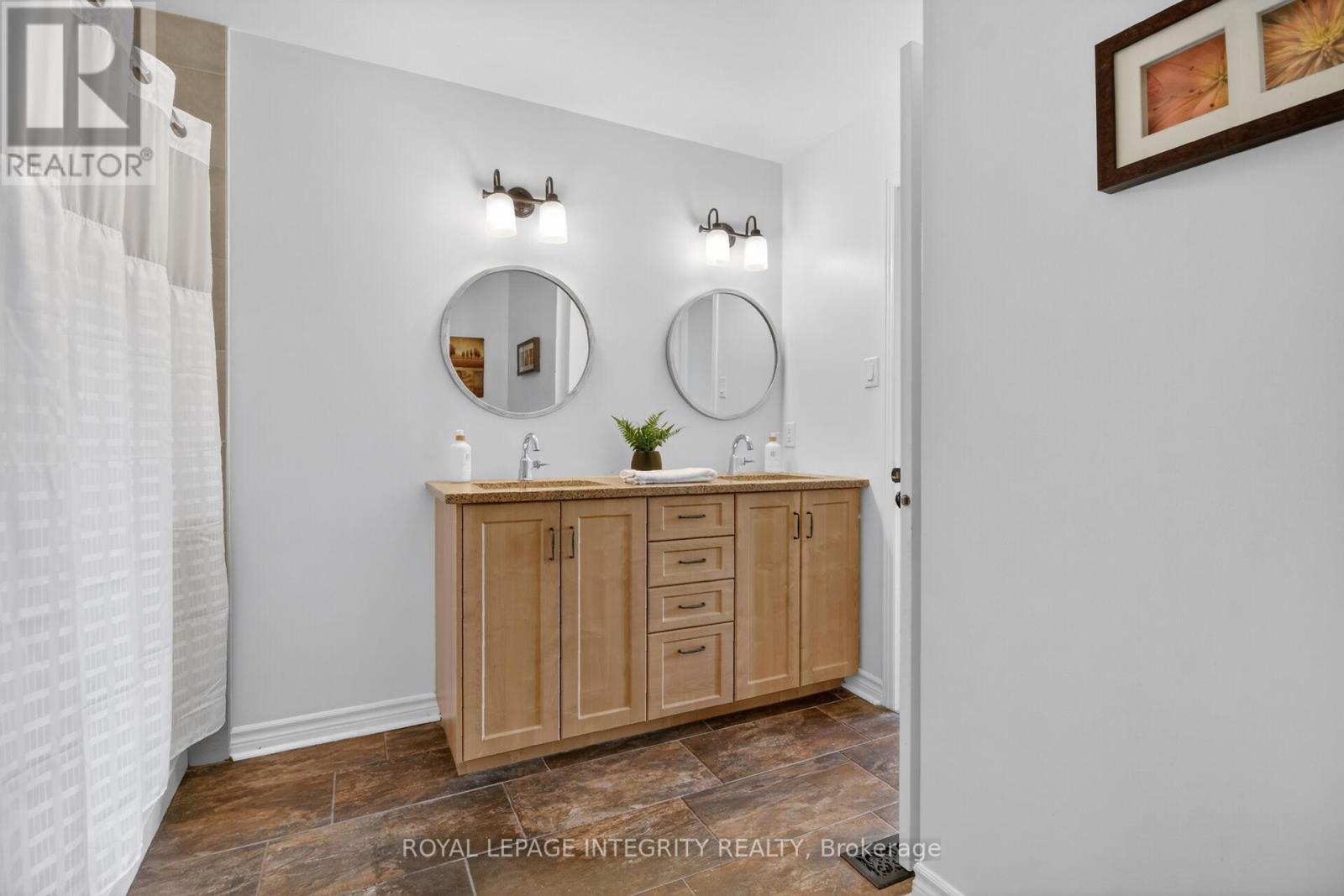 1 Chantilly Gate, Ottawa, ON - Indoor Photo Showing Other Room