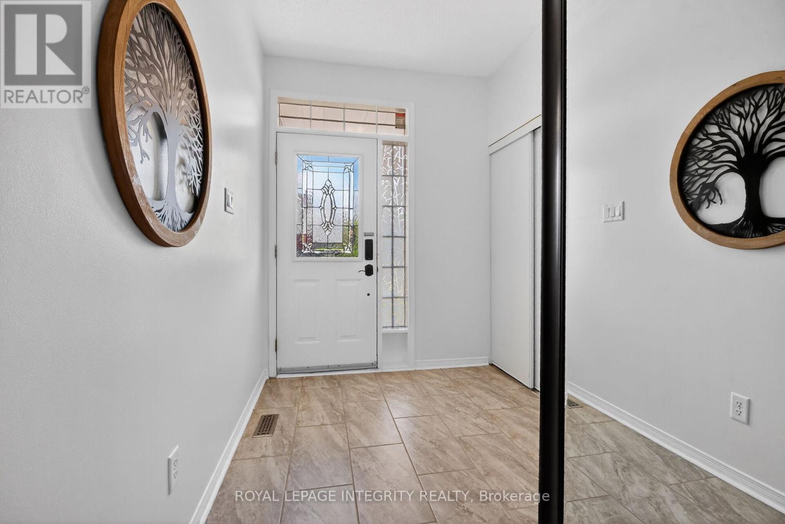 1 Chantilly Gate, Ottawa, ON - Indoor Photo Showing Other Room