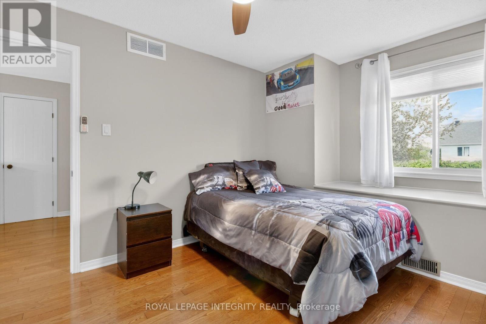 1 Chantilly Gate, Ottawa, ON - Indoor Photo Showing Bedroom