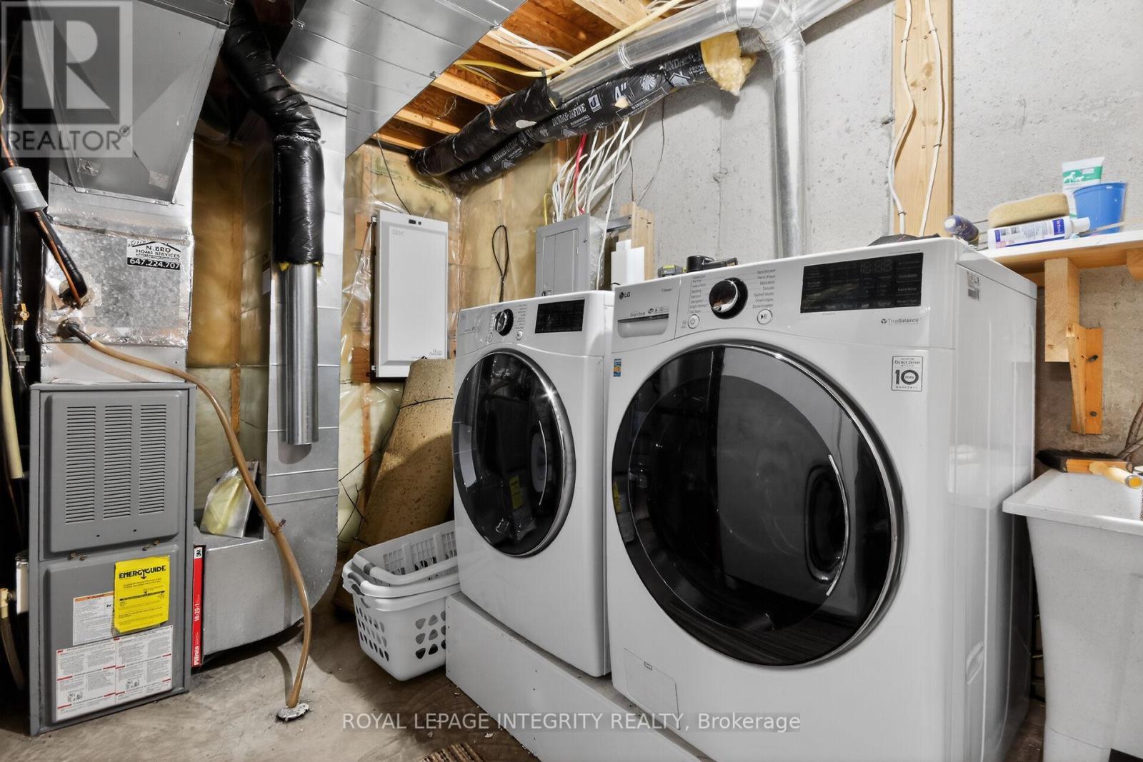 1 Chantilly Gate, Ottawa, ON - Indoor Photo Showing Laundry Room