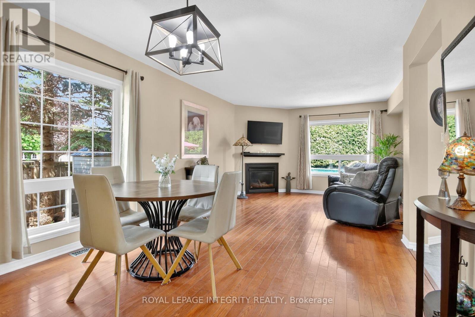 1 Chantilly Gate, Ottawa, ON - Indoor With Fireplace