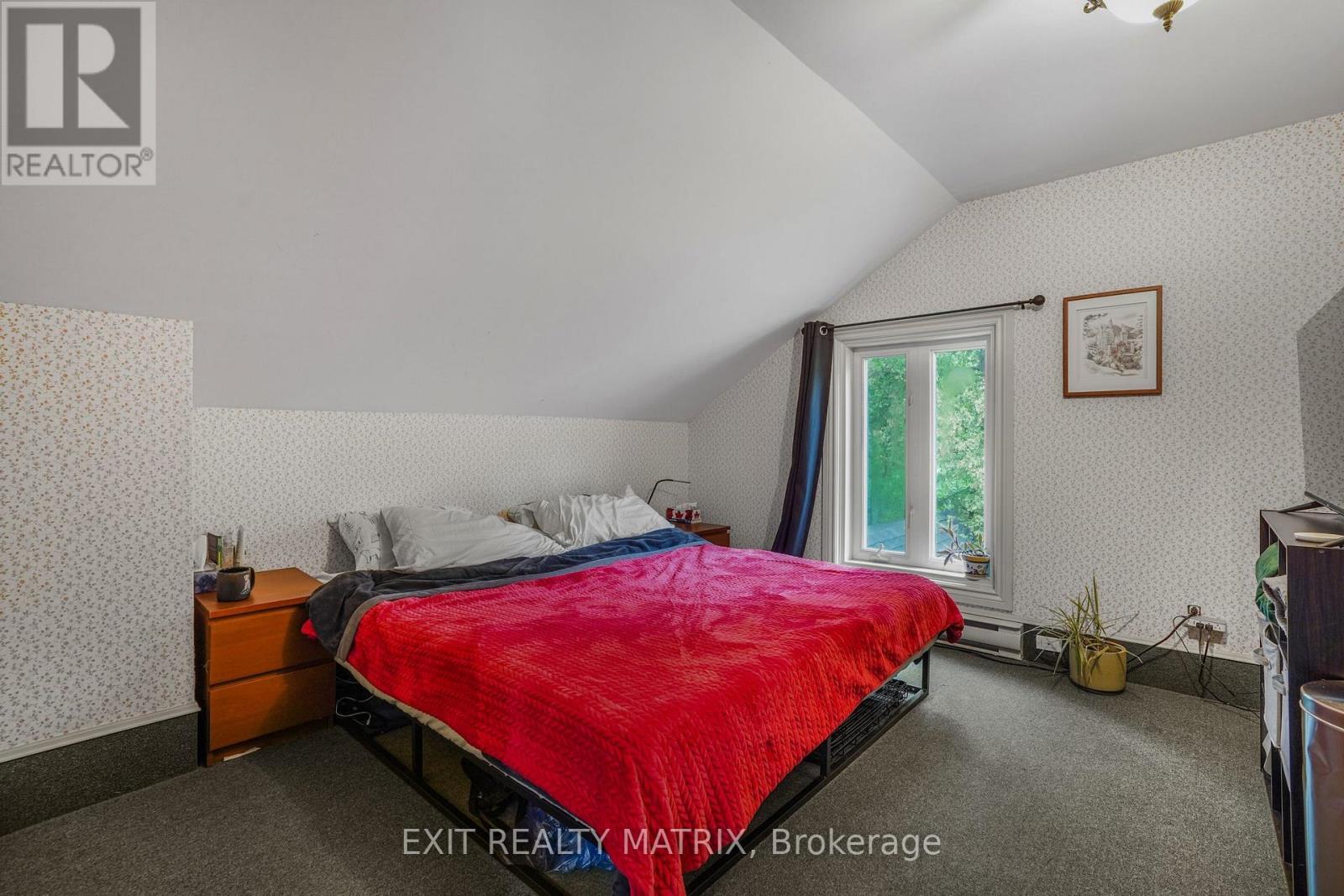 160 Nelson Street E, Hawkesbury, ON - Indoor Photo Showing Bedroom